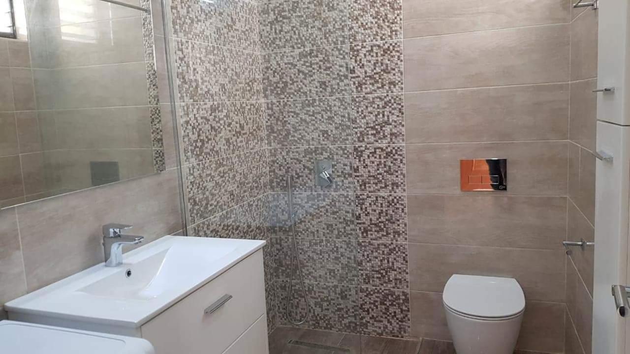 Spacious Apartment Near The Beach Sarande Luaran gambar